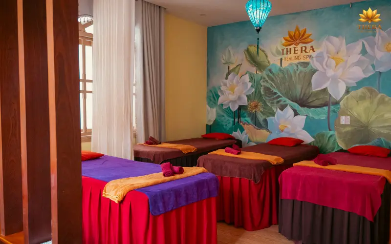 Những người thường xuyên chơi thể thao hoặc lao động năng có thể dử dụng giường massage trị liệu để phục hòi cơ thể sau vận động
