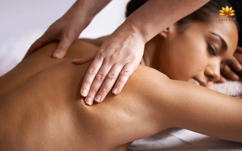 Làm nóng vùng cổ và vai