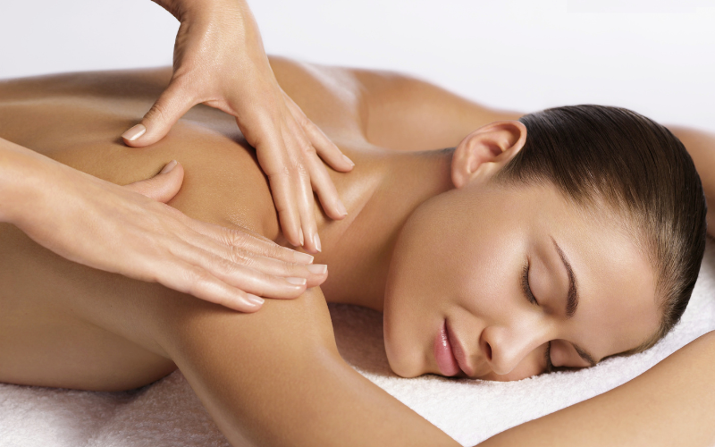 Lưu ý trước và sau khi thực hiện massage bấm huyệt