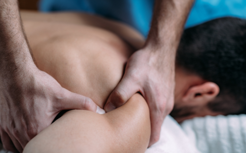 Lưu ý khi massage thể thao