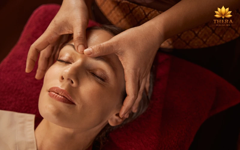 Massage bấm huyệt mặt