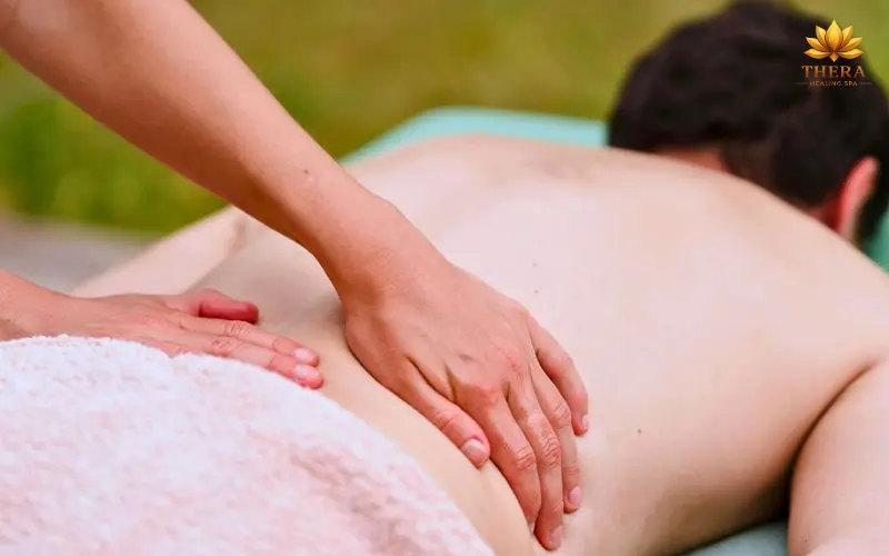 Massage y học cổ truyền phù hợp người bị mất ngủ