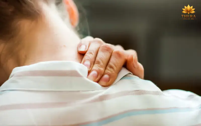 Đau mỏi cổ vai gáy