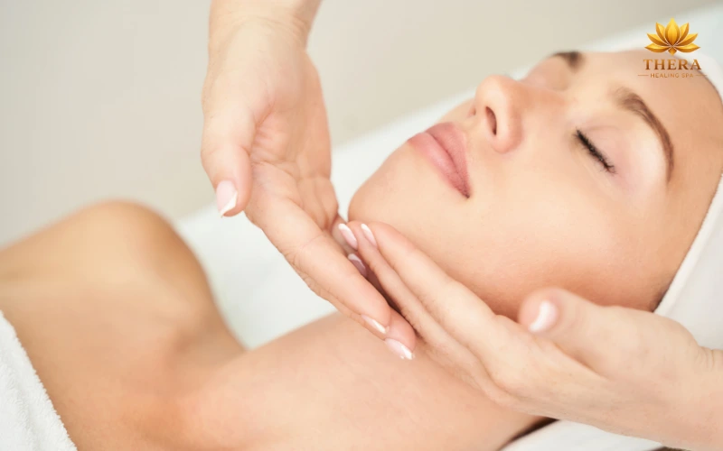 Massage trị liệu vùng đầu và mặt